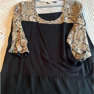 Coco Bianco snake print top